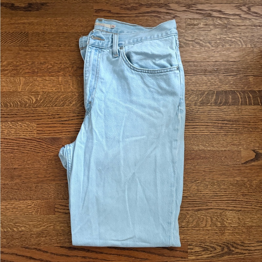 Levi’s 80s mom jeans